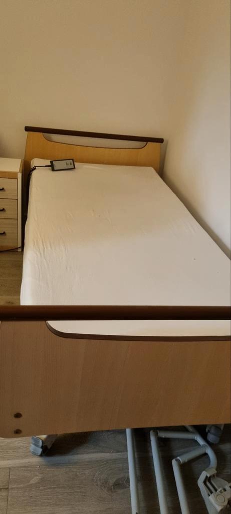 Lit médical électrique, Divers, Matériel Infirmier