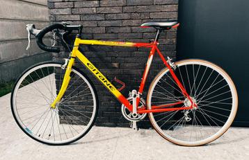 Koersfiets Gitane Mach300 met fietscomputer beschikbaar voor biedingen