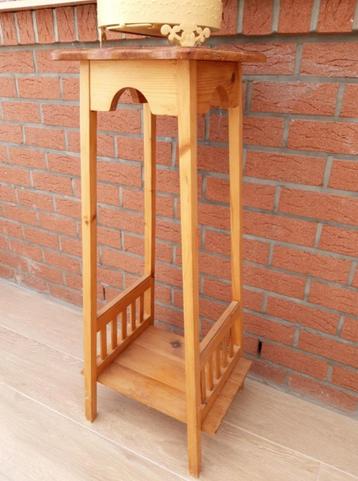 Sellette - Porte plante en bois beschikbaar voor biedingen
