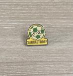 PIN - SR SARRALTROFF - FOOTBALL - VOETBAL, Verzenden, Gebruikt, Sport, Speldje of Pin