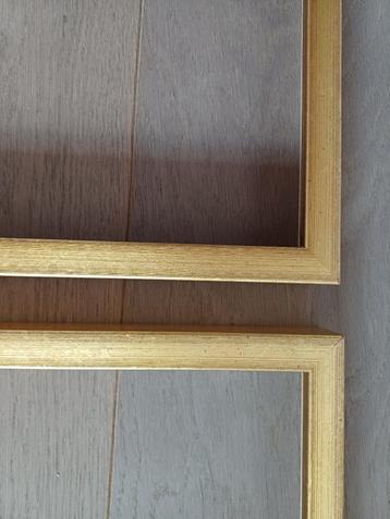 2 NIEUWE GOUDEN KADERTJES   beschikbaar voor biedingen