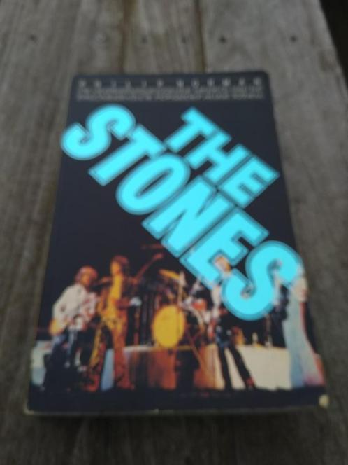 The Stones : Gesprekken En Verhalen (Ned)., Livres, Musique, Utilisé, Artiste, Enlèvement ou Envoi