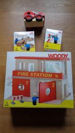 Houten brandweerkazerne met meubilair en popjes NIEUW, Enlèvement, Neuf, Autres types
