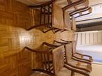 Zeer oude, overwoestbare 'vintage' stoelen, Ophalen