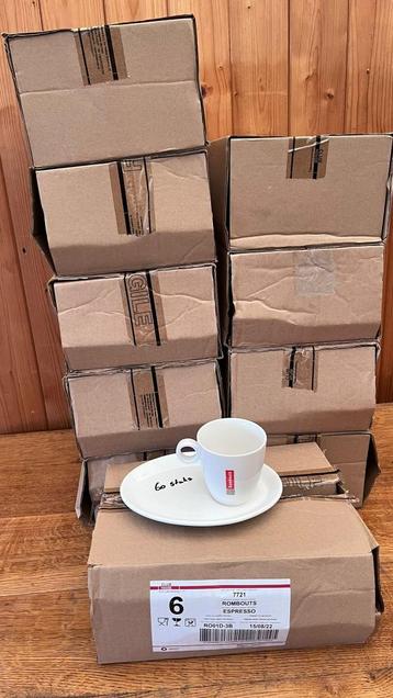 Rombouts koffiekopjes met schoteltjes 60 stuks nieuw beschikbaar voor biedingen