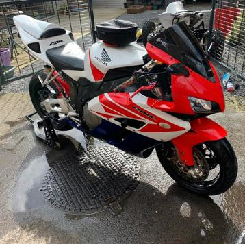 Alle onderdelen honda cbr1000rr sc57 2004 2005 2006 2007 beschikbaar voor biedingen