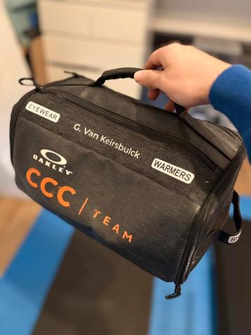 Kledingzakje CCCteam beschikbaar voor biedingen