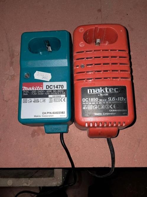 Accu laders Makita, Maktec, Doe-het-zelf en Bouw, Gereedschap | Boormachines, Zo goed als nieuw, Ophalen of Verzenden
