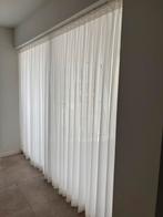 Gordijnen met rail. 6 maanden oud. 2 st. van 275 br x 230 h, Huis en Inrichting, Stoffering | Gordijnen en Lamellen, Ophalen, Zo goed als nieuw