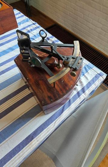Antiek octant beschikbaar voor biedingen