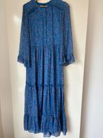 Lang blauwig kleed met roestbruinig motief (M), Kleding | Dames, Jurken, Maat 38/40 (M), Blauw, Vero Moda, Ophalen of Verzenden