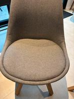 Grijze stoffen stoel met licht houten poten. Perfecte staat., Huis en Inrichting, Stoelen, Ophalen, Hout, Zo goed als nieuw, Vier