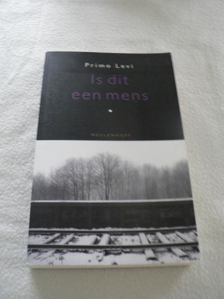 Is dit een mens Primo Levi 2020, Boeken, Oorlog en Militair, Zo goed als nieuw, Algemeen, Ophalen of Verzenden