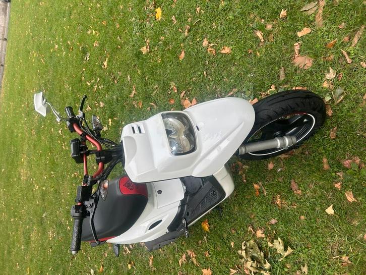 Booster naked, Fietsen en Brommers, Scooters | Overige merken, Zo goed als nieuw, Ophalen