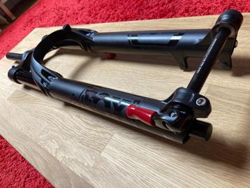 FOX 38 RHYTHM E-MTB BOOST 2024 (180mm) NEUVE beschikbaar voor biedingen