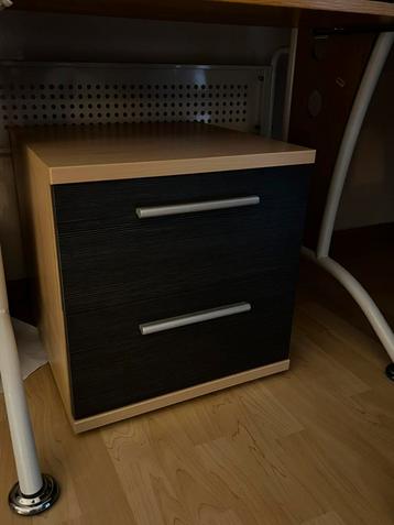 Nachtkastje lichte eik beschikbaar voor biedingen