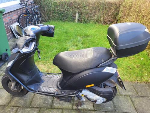 Piaggio zip 4t, Fietsen en Brommers, Scooters | Piaggio, Gebruikt, Zip, Klasse A (25 km/u), Tweetakt, Ophalen