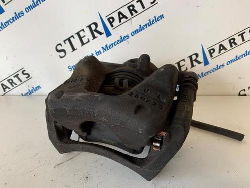 Remklauw (Tang) links-voor van een Mercedes B-Klasse, Auto-onderdelen, Remmen en Aandrijving, Mercedes-Benz, Gebruikt, 3 maanden garantie