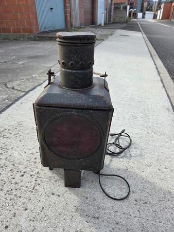 Oude scheepslamp, seinlamp beschikbaar voor biedingen