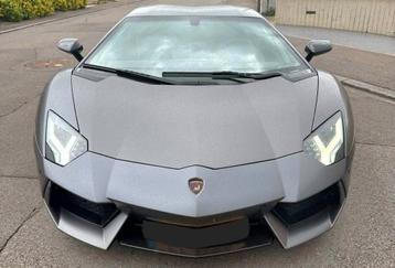 MAGNIFIQUE LAMBORGHINI AVENTADOR LP 700-4, Autos, Achat, Carnet d'entretien, Noir, Aventador