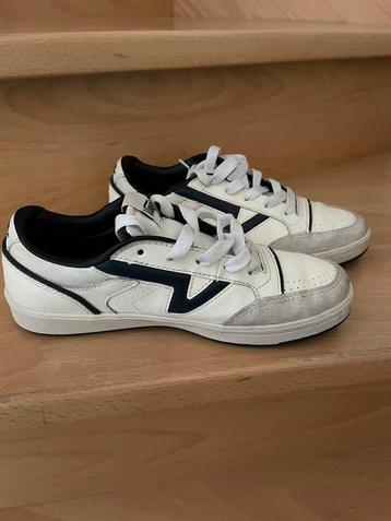 Vans 1 maal gedragen beschikbaar voor biedingen