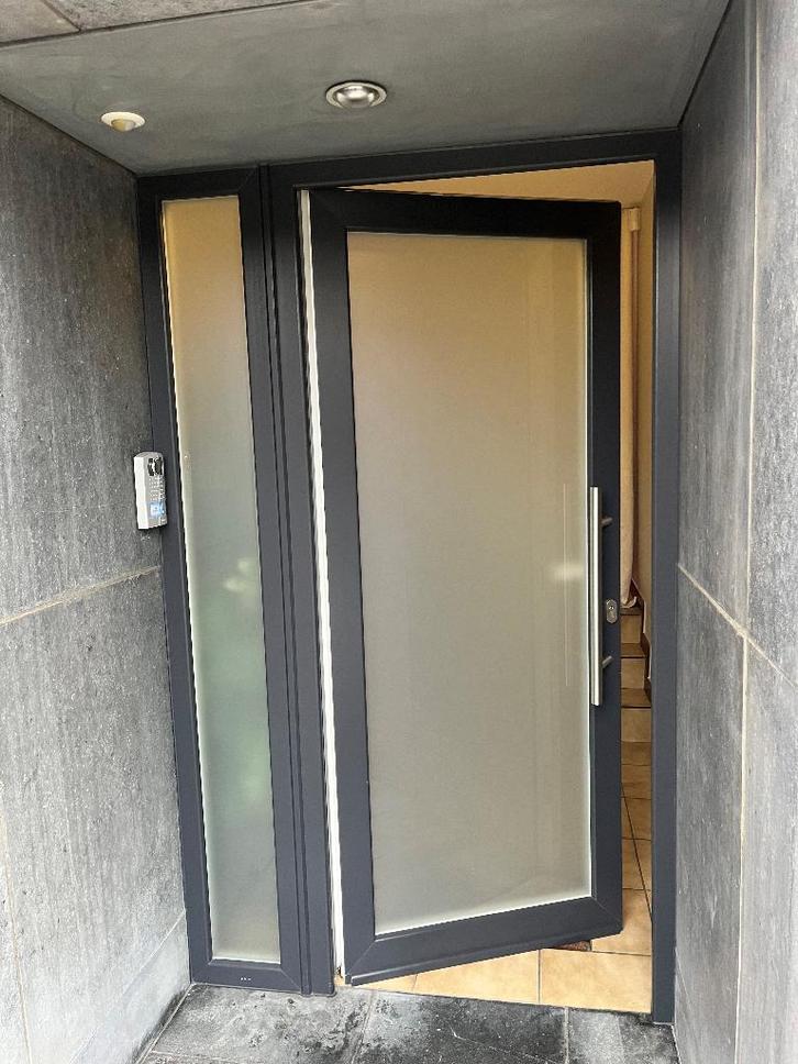 Chassis de porte extérieur Deceuninck état neuf, Bricolage & Construction, Vitres, Châssis & Fenêtres, Neuf, Autres types, 160 cm ou plus