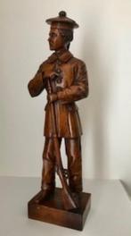 houten sculptuur Marine Fusselier, Antiek en Kunst, Kunst | Beelden en Houtsnijwerken, Ophalen of Verzenden