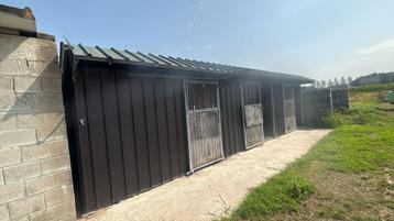 Paardenboxen 3 stuks in 1 geheel .bruin ,, Mise à l'étable, 2 ou 3 chevaux ou poneys
