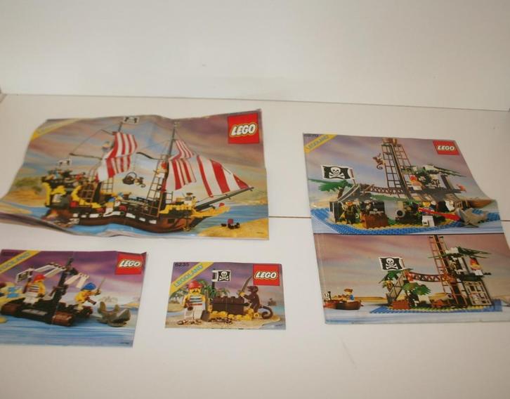 lot lego piraten instructieboekjes 6285 6257 6235 6270, Kinderen en Baby's, Speelgoed | Duplo en Lego, Lego, Ophalen of Verzenden