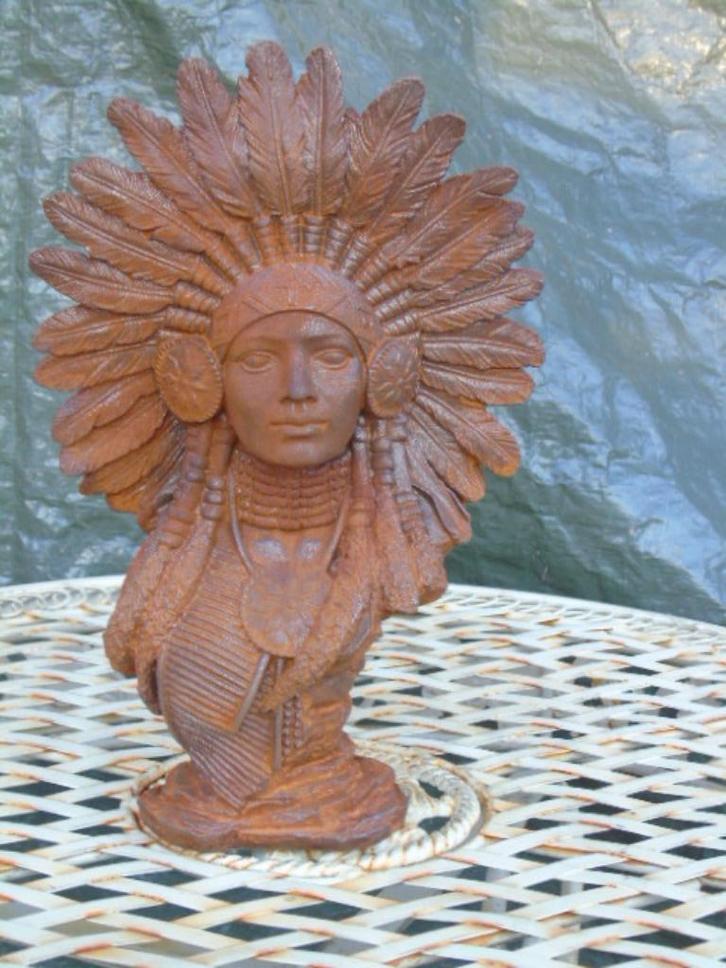 buste van een indiaan in roestig gepatineerd gietijzer..., Tuin en Terras, Tuinwanddecoratie, Nieuw, Ophalen