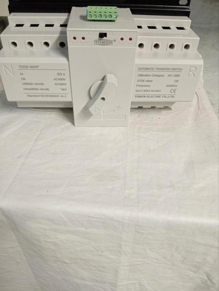 Commutateur inverseur de sources réseau ,générateur, Hobby en Vrije tijd, Elektronica-componenten, Nieuw, Ophalen of Verzenden