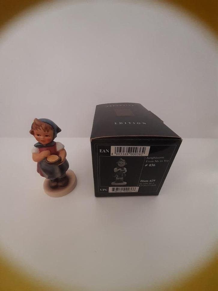 Hummel beeldje 629 "Jungbaüerin", Verzamelen, Beelden en Beeldjes, Zo goed als nieuw, Hummel, Ophalen of Verzenden