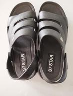 Sandales plates noires T.40, Neuf, Enlèvement, Noir, Sandales et Mûles