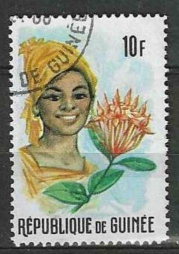 Republiek Guinea 1966 - Yvert 279 - Vrouwen en planten (ST)