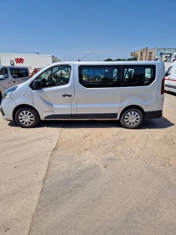 Renault trafic minibus 9 personen beschikbaar voor biedingen