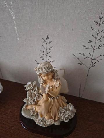Mooi beeldje in goede staat  beschikbaar voor biedingen