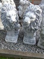 statue paire de lion assis en pierre pat G ET D, lot de 2 !, Jardin & Terrasse, Animal, Pierre, Enlèvement ou Envoi, Neuf