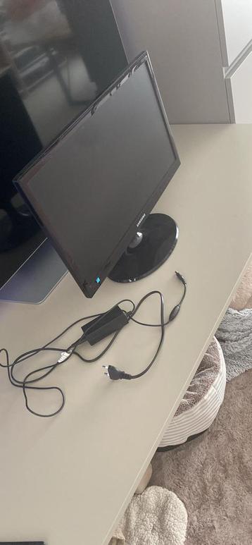 Samsung computer scherm beschikbaar voor biedingen
