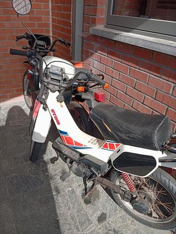 brommers in perfecte staat met papieren 900 € voor ee beschikbaar voor biedingen