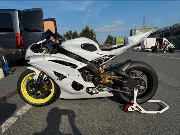 Yamaha r6 rj15.     2010 beschikbaar voor biedingen