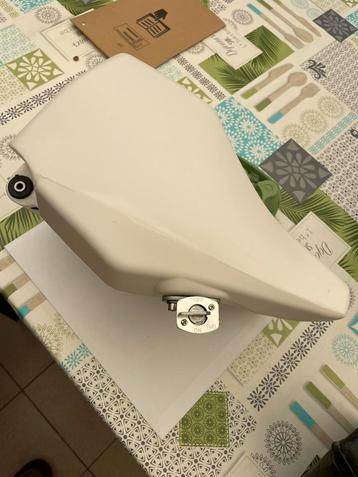 Yamaha PW80 réservoir complet neuf +selle  beschikbaar voor biedingen