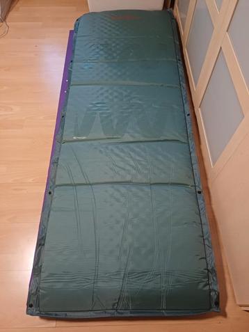 Zelfopblazende kampeer slaapmat Adventuridge NIEUW beschikbaar voor biedingen