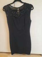 Robe noire élégante à mailles et pierres - taille S, Vêtements | Femmes, Robes, Neuf, Enlèvement ou Envoi, Noir, Au-dessus du genou