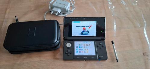 Old nintendo 3ds modded, Games en Spelcomputers, Spelcomputers | Nintendo 2DS en 3DS, Zo goed als nieuw, 3DS, Met games, Met beschermhoes of tas