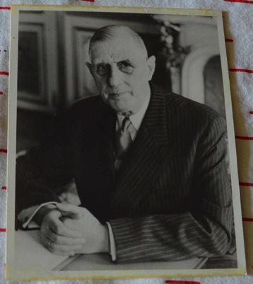 General de Gaulle échange de courrier 1965 et 1966  beschikbaar voor biedingen