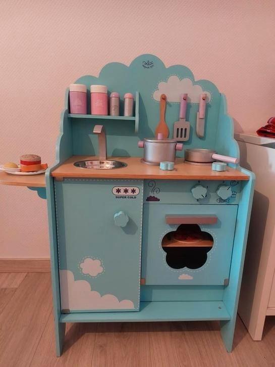 Houten keukentje merk Vilac, Kinderen en Baby's, Speelgoed | Poppenhuizen, Zo goed als nieuw, Ophalen
