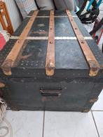 Antieke metalen reiskoffer, Ophalen