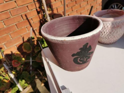 Bloempot in steen, paarse en roze stenen bloempot, BL 3 & 35, Tuin en Terras, Bloempotten, Gebruikt, Steen, Binnen, Balkon, Minder dan 40 cm