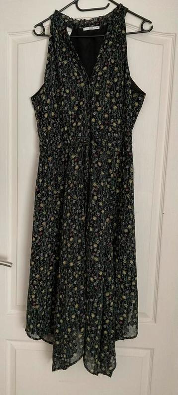 Robe… edc by Esprit… Taille : 44 disponible aux enchères