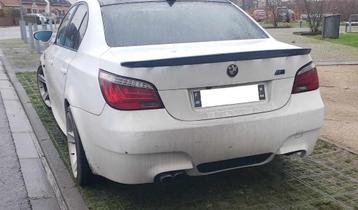 pare choc arriere style bmw E60 M5  beschikbaar voor biedingen